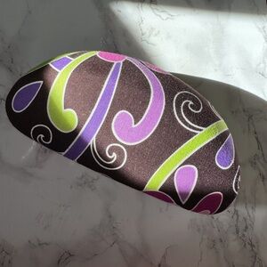 Vera Bradley Hard Clamshell Sunglass Case. Excellent condition.💕Host Pick 💕